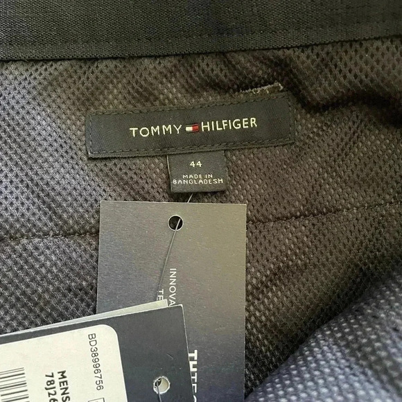 Tommy Hilfiger gray 9 inch flex shorts sz 44 - Picture 4 of 5